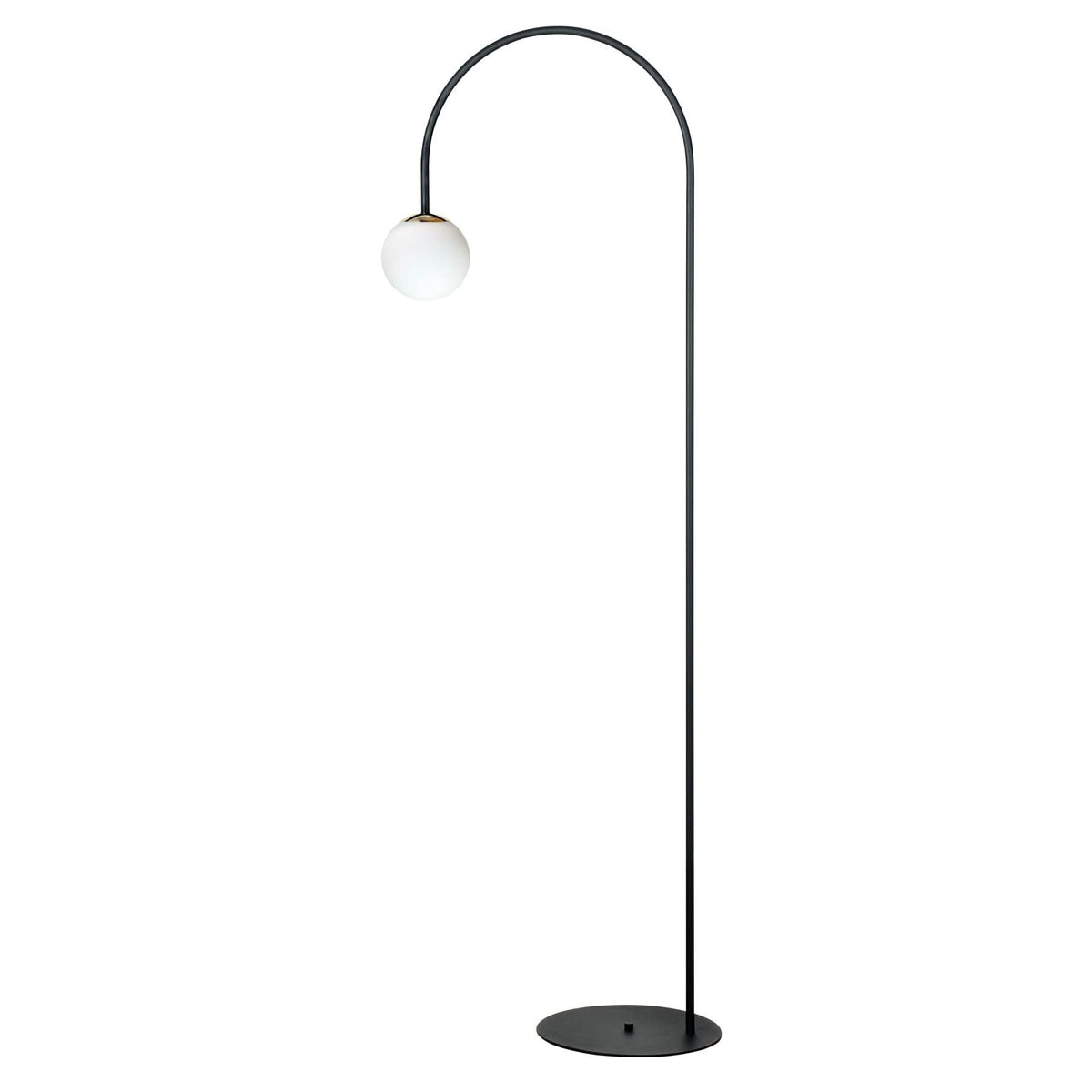 Lampadaire entier de face, tige arquée noire et globe de verre blanc