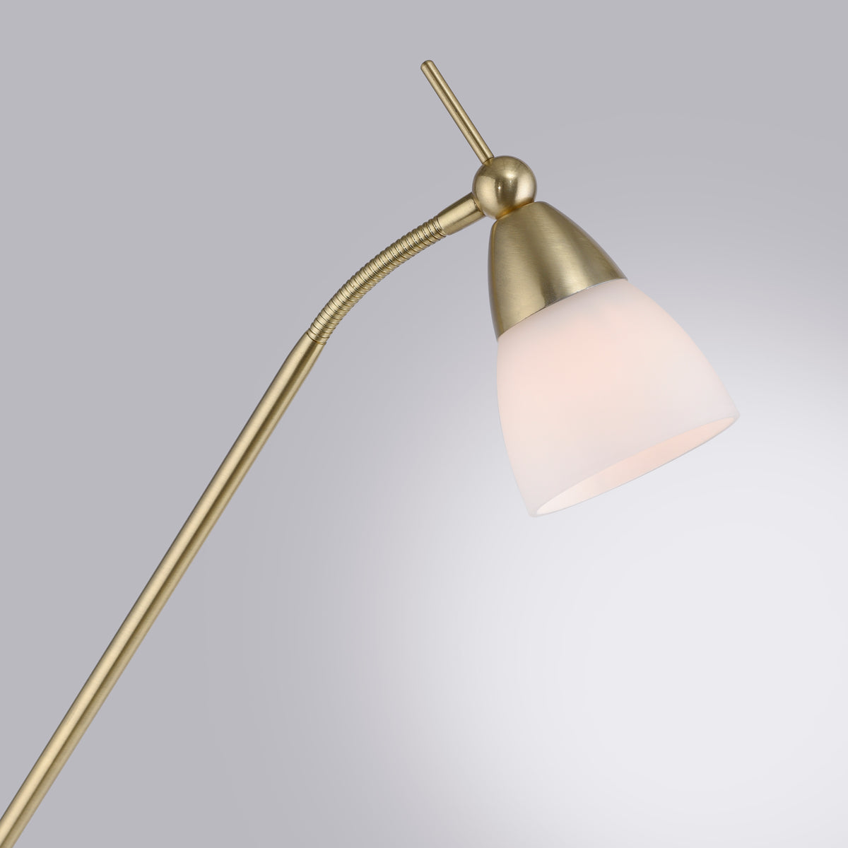 Lampadaire Pino laiton mat, verre