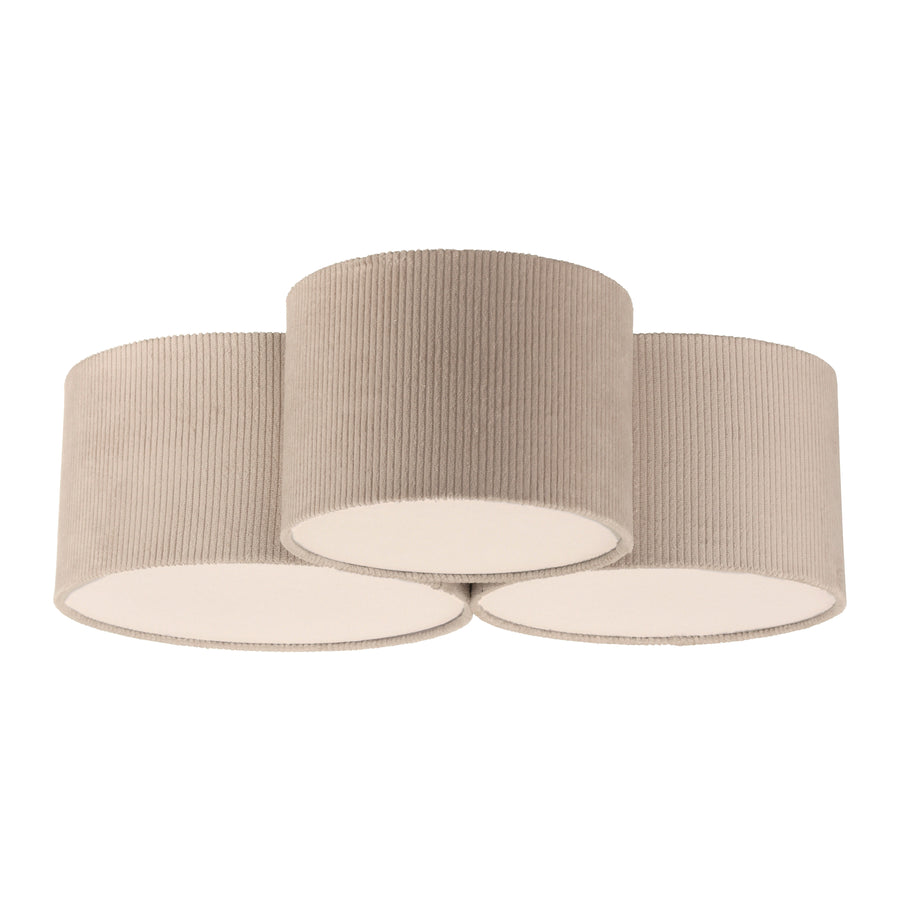 Plafonnier beige à trois lumières sur fond blanc, abat-jours cylindriques en corde.