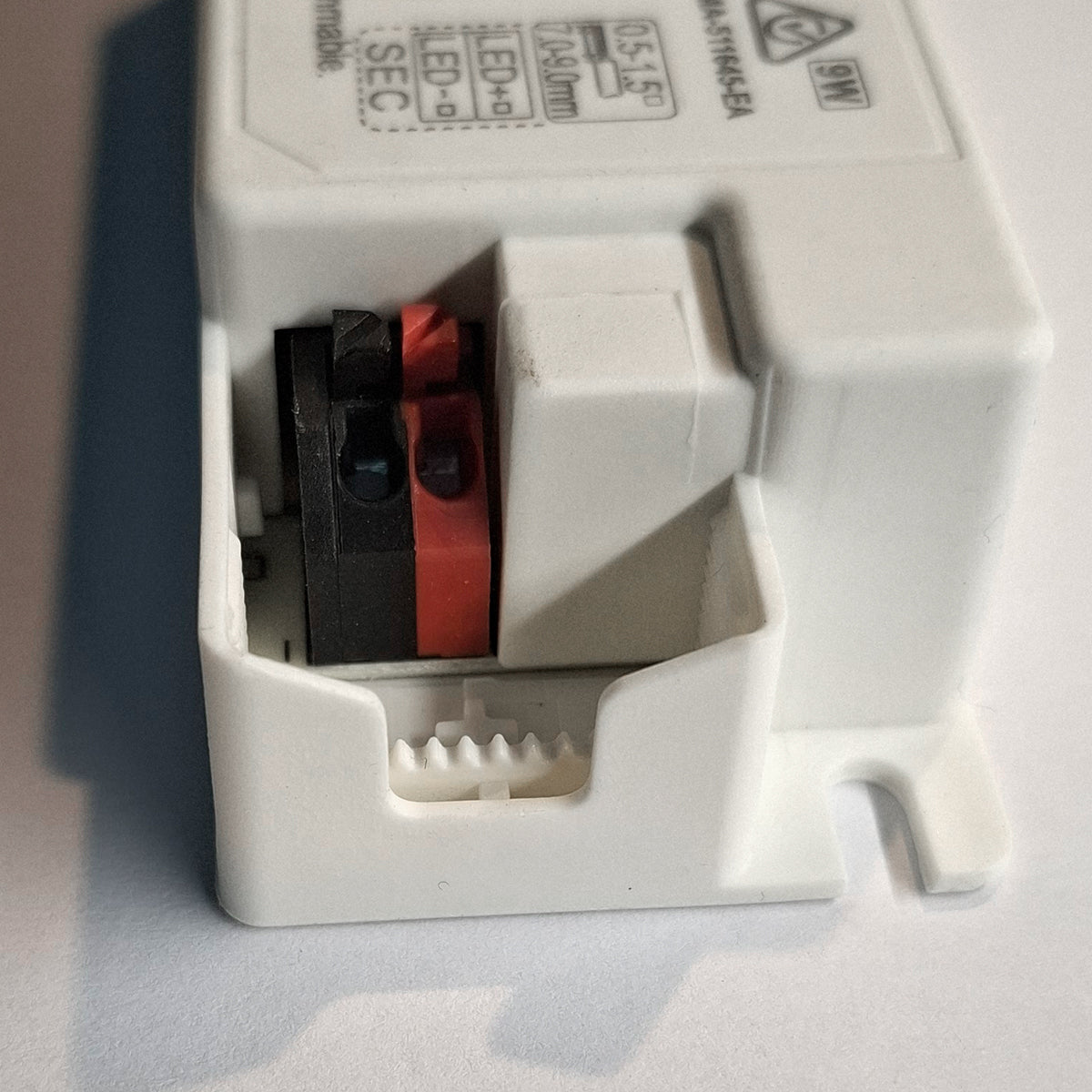 3686 alimentation pour spot encastré 9 W LS-9-200