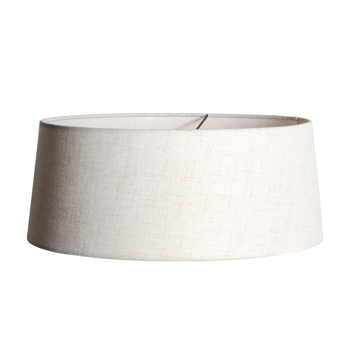 Abat-jour vu de dessous, intérieur blanc lumineux et anneau central de fixation