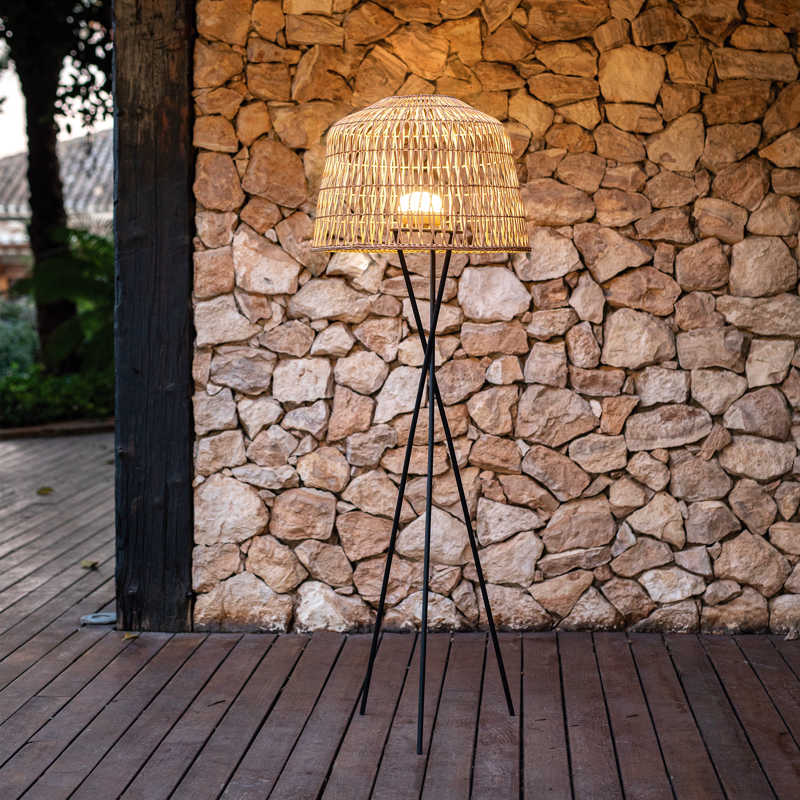 Lampadaire sans fil Amalfi en fibres naturelles