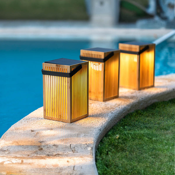 Lanterne solaire portative Okinawa en bambou