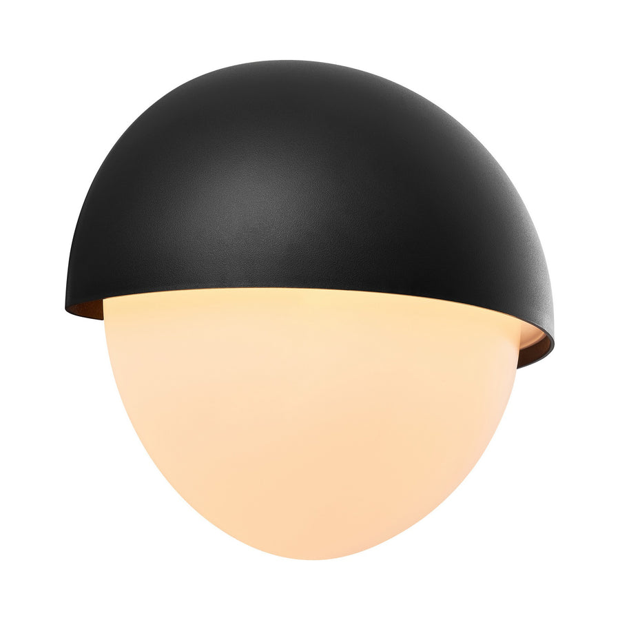 Vue de face de l'applique noire demi-sphérique avec diffuseur blanc allumé