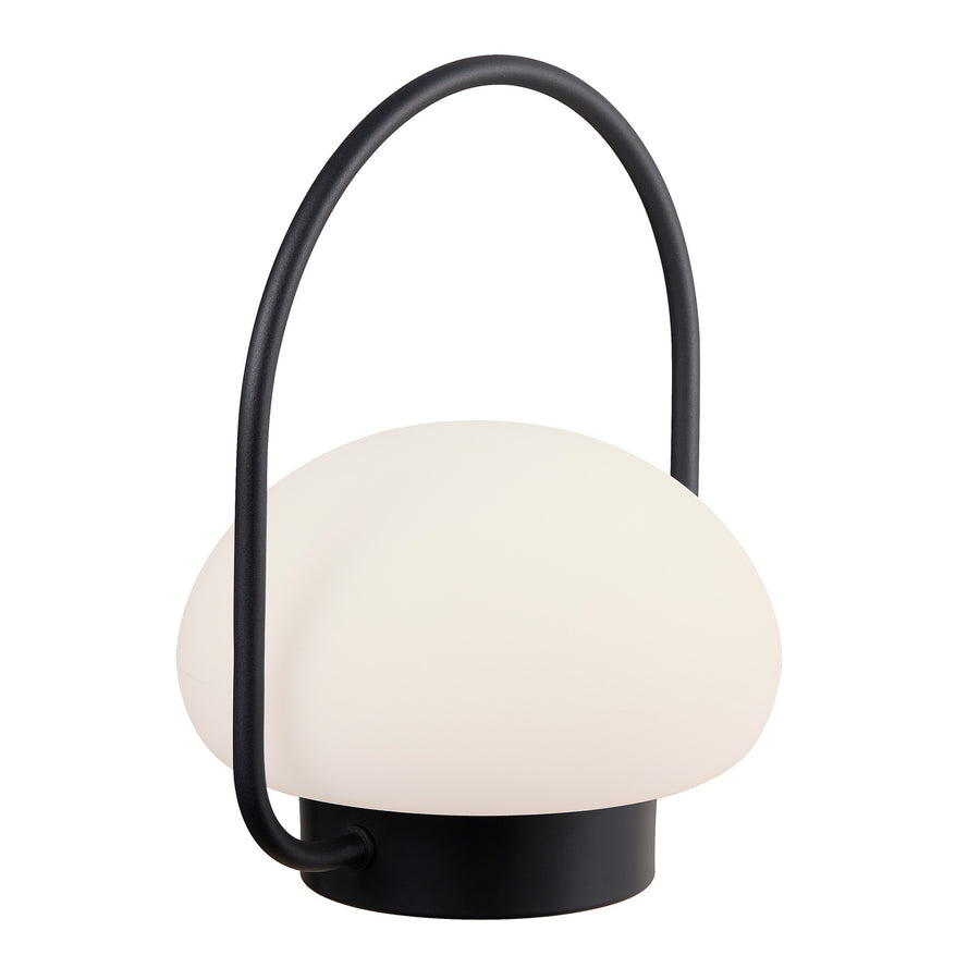 Vue de profil du luminaire nomade, diffuseur blanc opaque et anse noire.