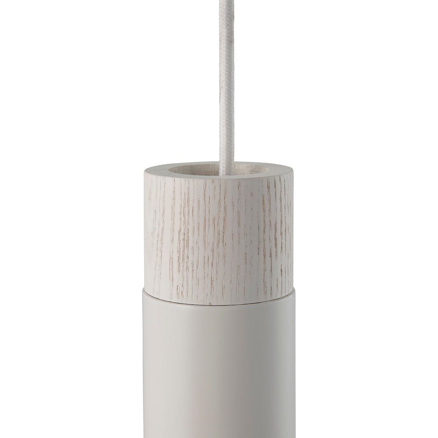 Détail du haut en bois blanchi et du câble textile tressé blanc