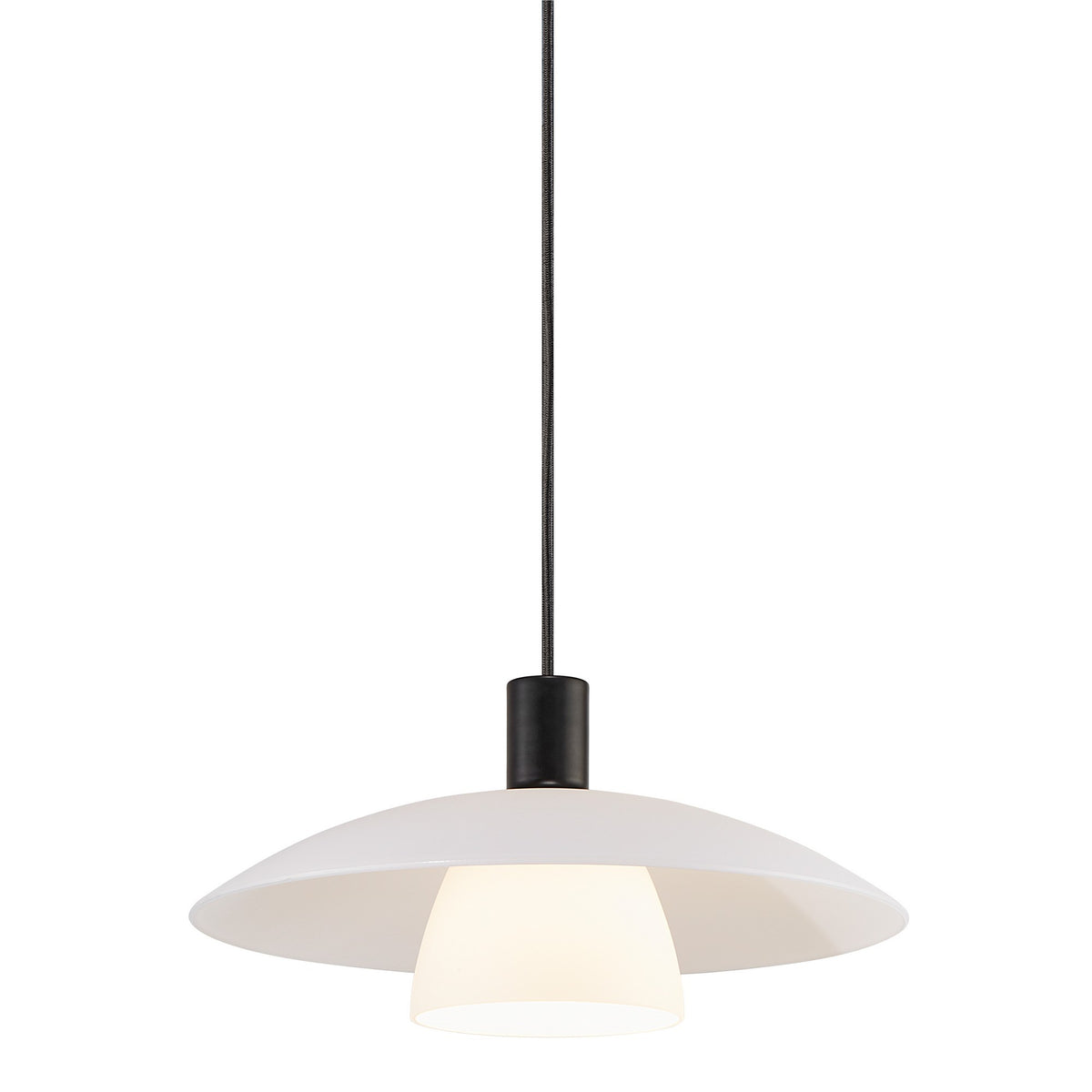 Vue en plongée montrant le diffuseur conique blanc sous la grande coupelle