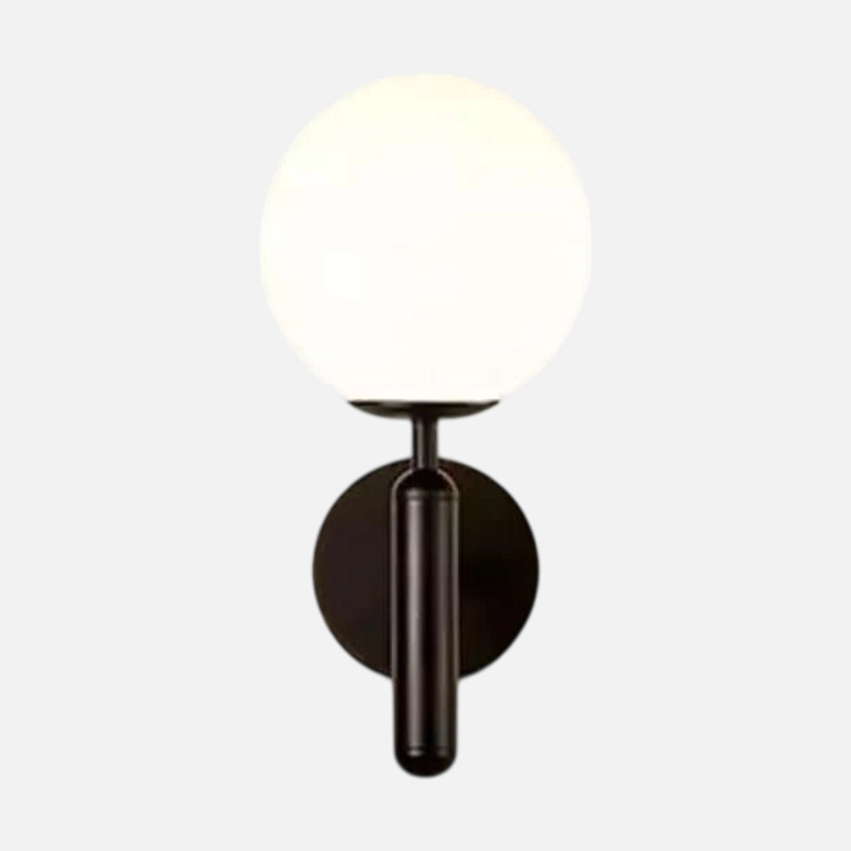 Applique murale boule verre noire Halo sur fond gris clair – Designix.fr
