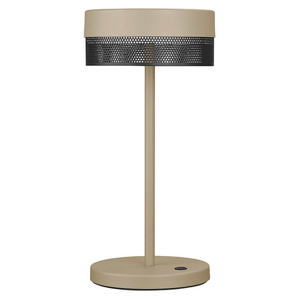 Lampe beige de face sur fond blanc, abat-jour cylindrique et grille noire.
