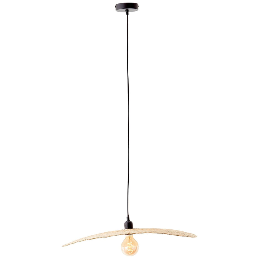 Suspension complète sur fond blanc avec diffuseur rond en bambou tressé et ampoule.