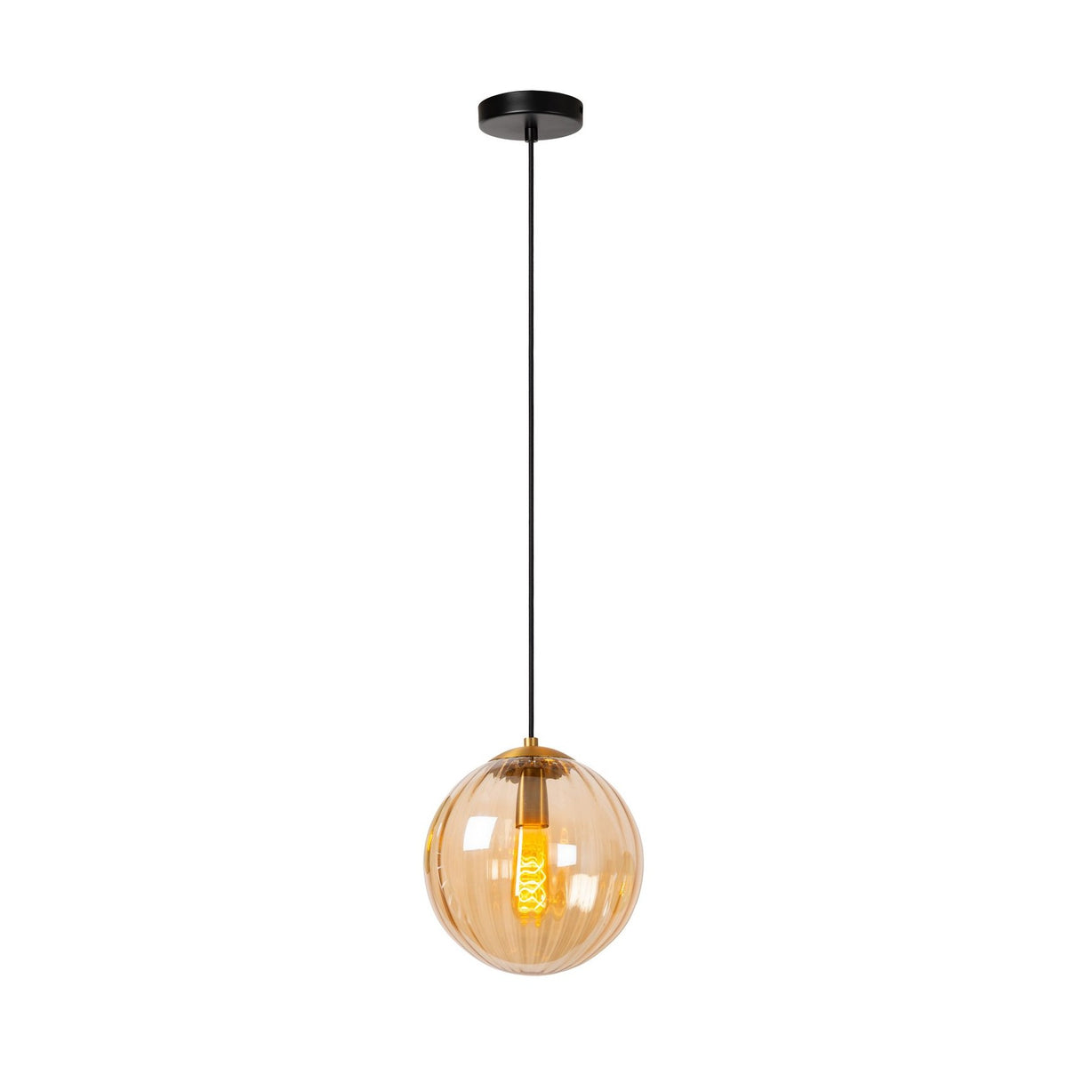 Suspension en verre ambré avec câble noir et ampoule allumée, vue de face.
