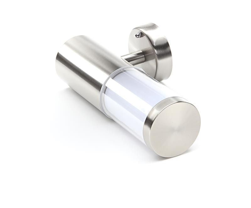 Vue en perspective de l'applique inox, montrant le corps cylindrique, le diffuseur et le support mural.