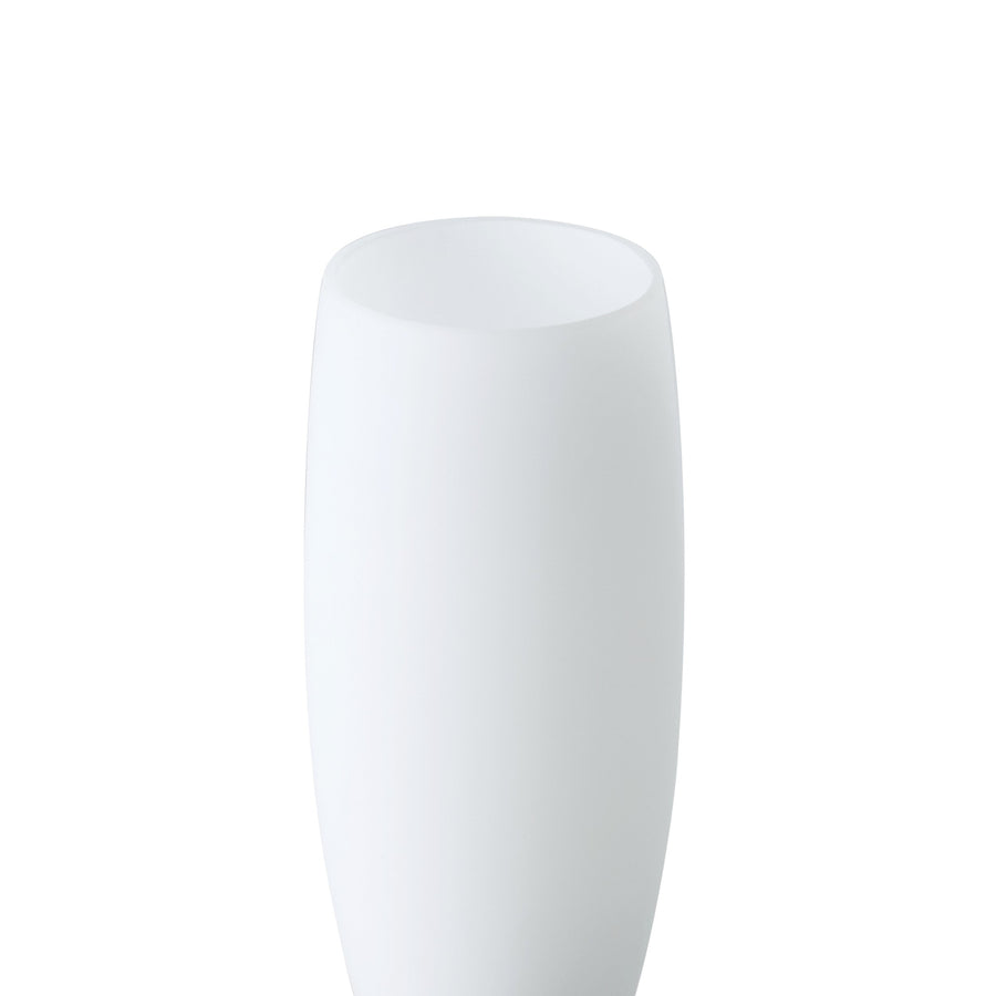 Détail du diffuseur en verre blanc mat avec ouverture circulaire au sommet