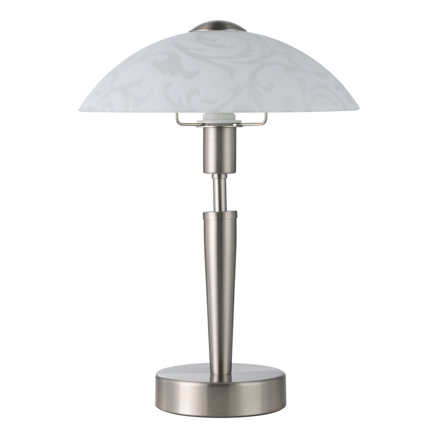 Vue de profil du luminaire, abat-jour dôme blanc et pied nickel brossé.