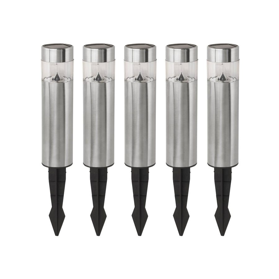 Cinq projecteurs solaires cylindriques en inox alignés sur fond blanc, vus de face