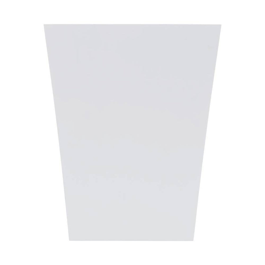 Vue de face du diffuseur blanc trapézoïdal, surface lisse et légèrement incurvée