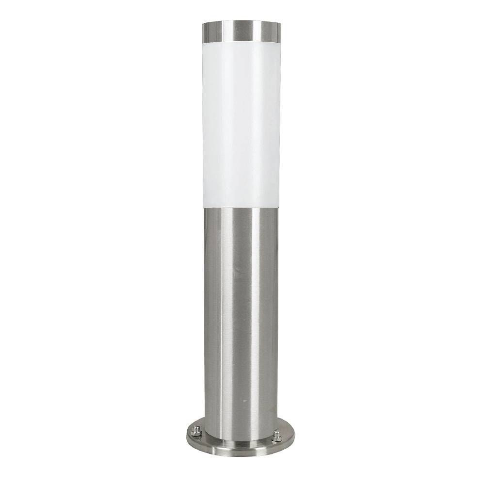 Lampadaire sur fond blanc montrant le fût cylindrique en inox et le diffuseur blanc