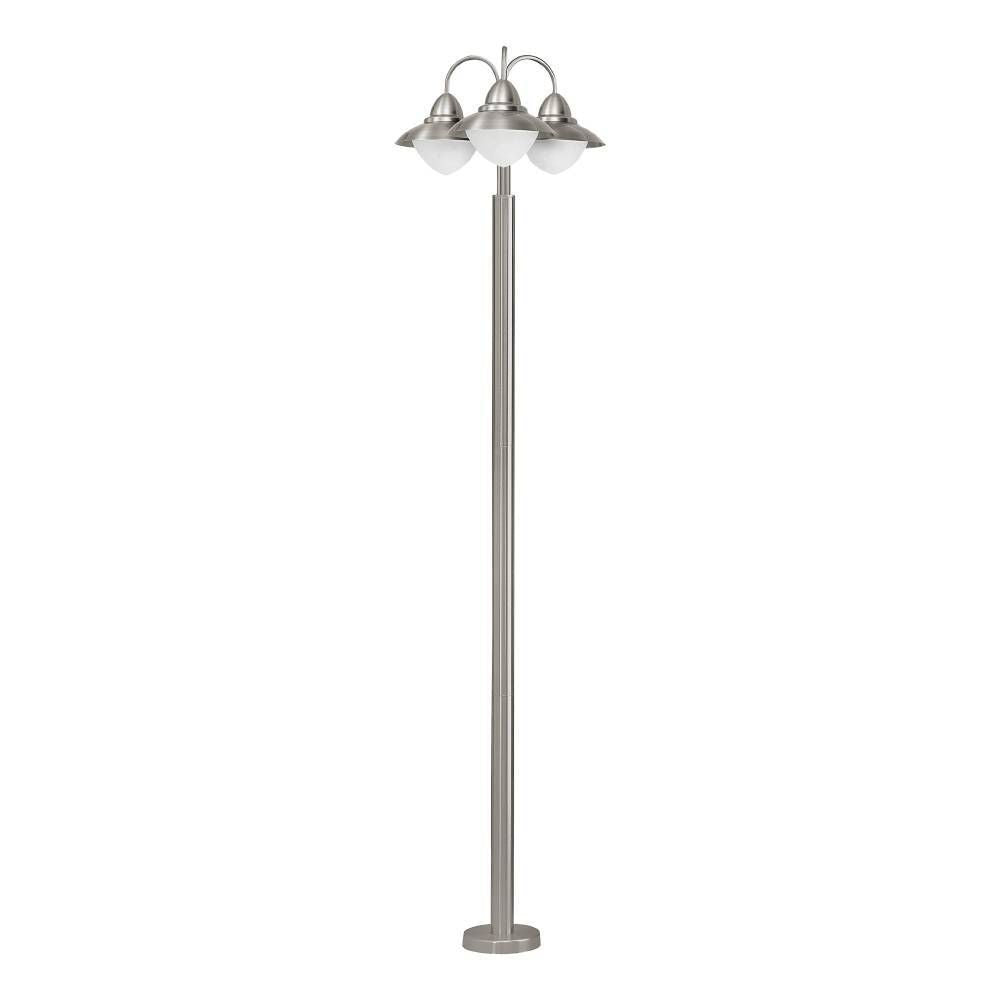 Lampadaire sur fond blanc, vue de face avec trois têtes et socle rond