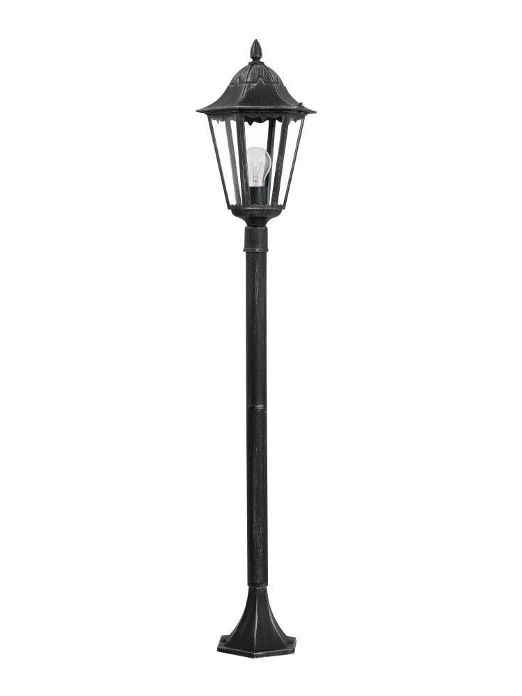 Lampadaire extérieur noir de face sur fond blanc, lanterne et pied visibles
