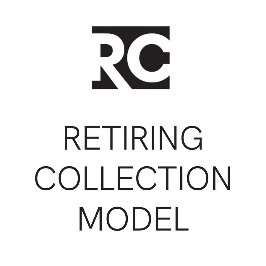 Visuel texte annonçant la collection retirée et le modèle, sans produit