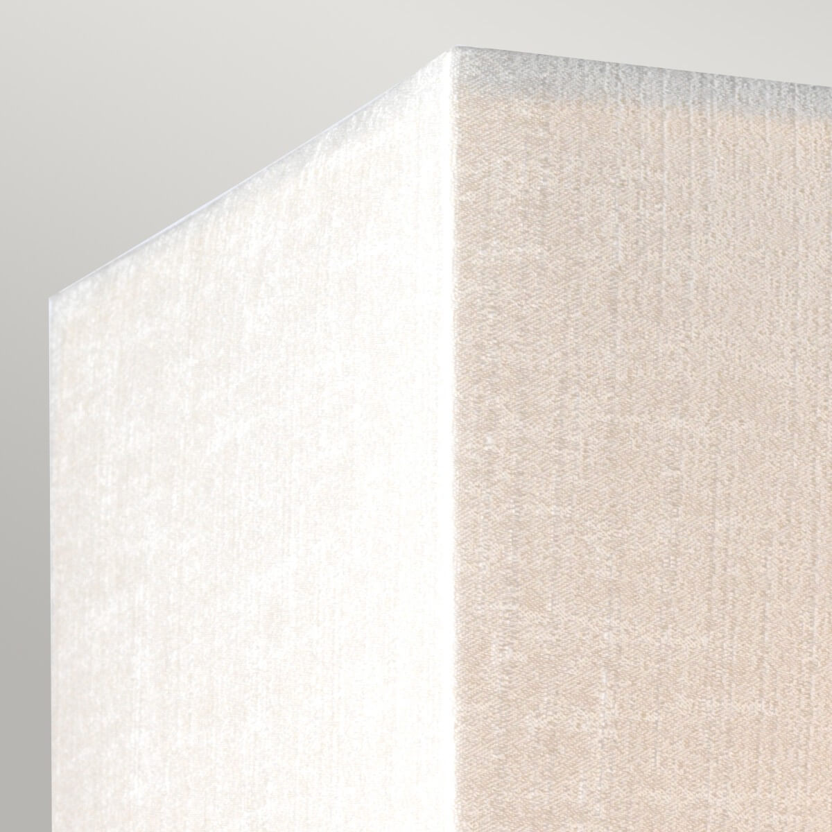 Détail d'angle de l'abat-jour, texture tissée fine et arête franche