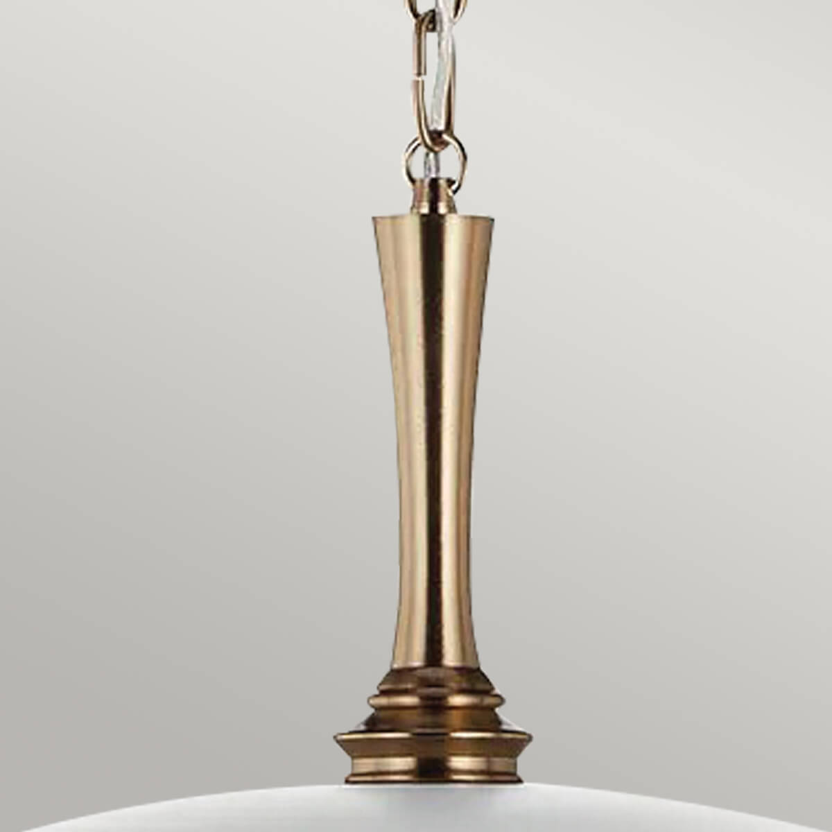 Détail de la tige en bronze et de son raccord en forme de coupe