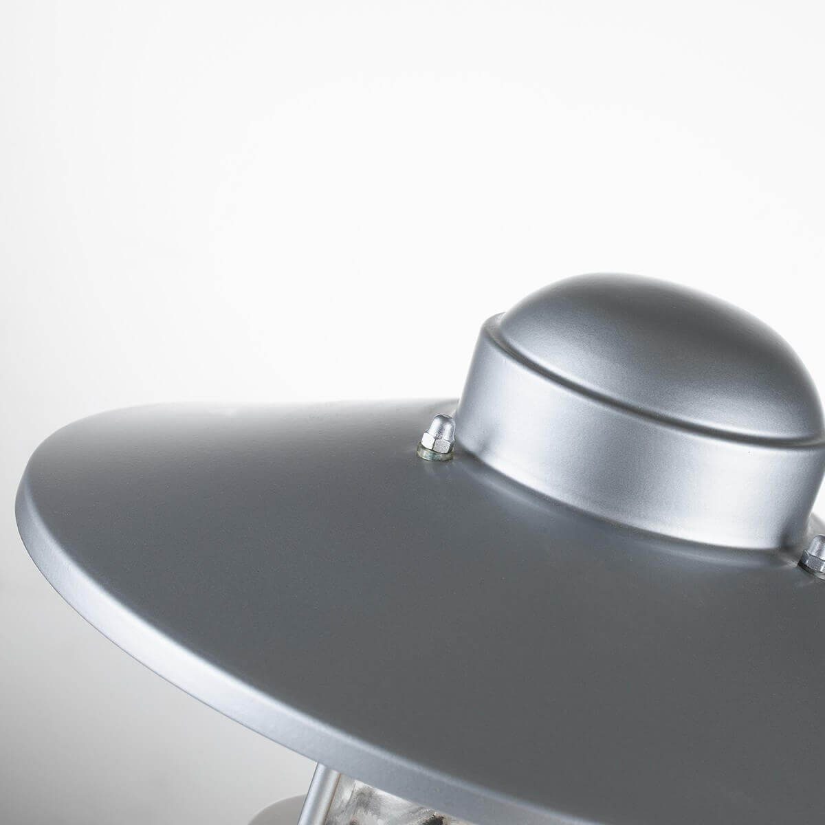 Lampadaire extérieur argenté, H 31,8 cm