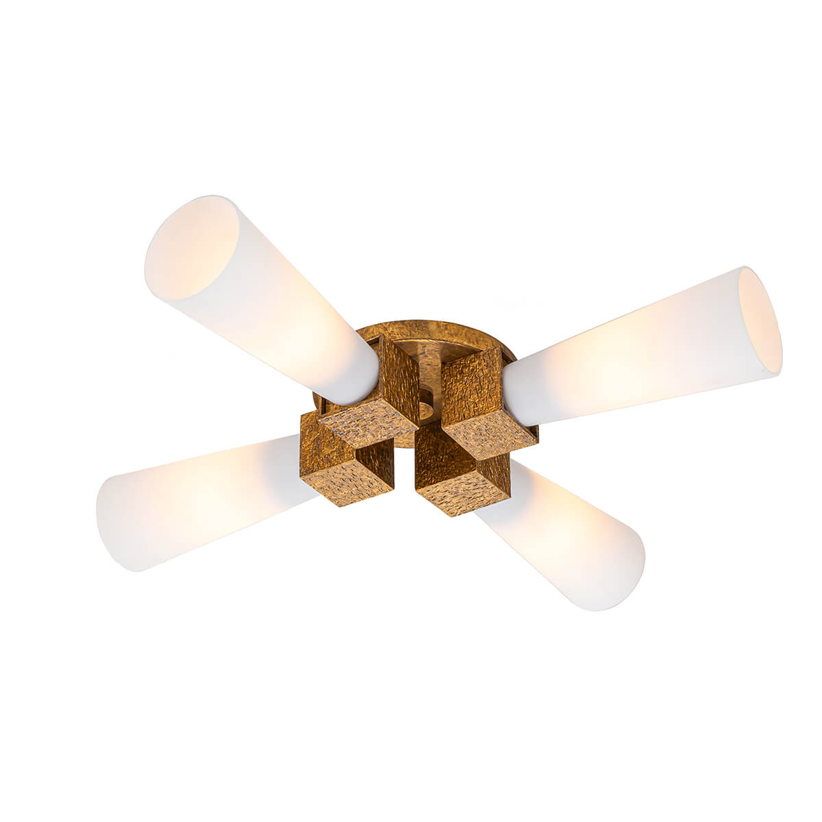 Vue de face du plafonnier doré à quatre diffuseurs opale disposés en croix