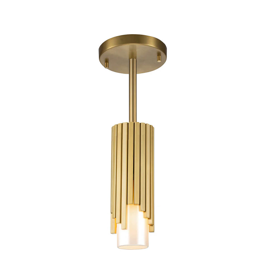Vue de trois quarts du luminaire monté sur une courte tige