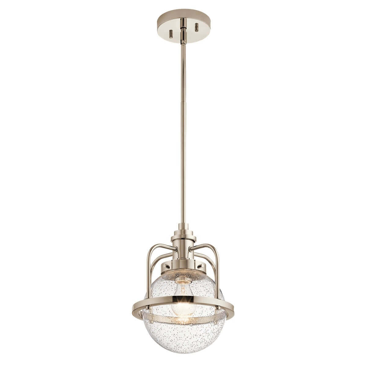 Suspension complète en nickel poli avec globe en verre moucheté, vue sur fond blanc.