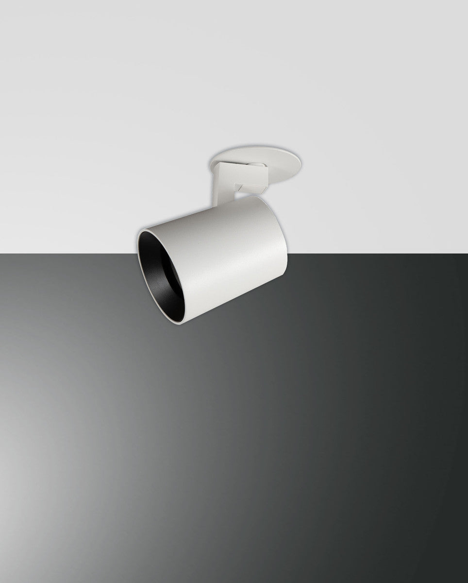 Spot plafonnier blanc cylindrique orientable, corps laqué blanc et intérieur noir
