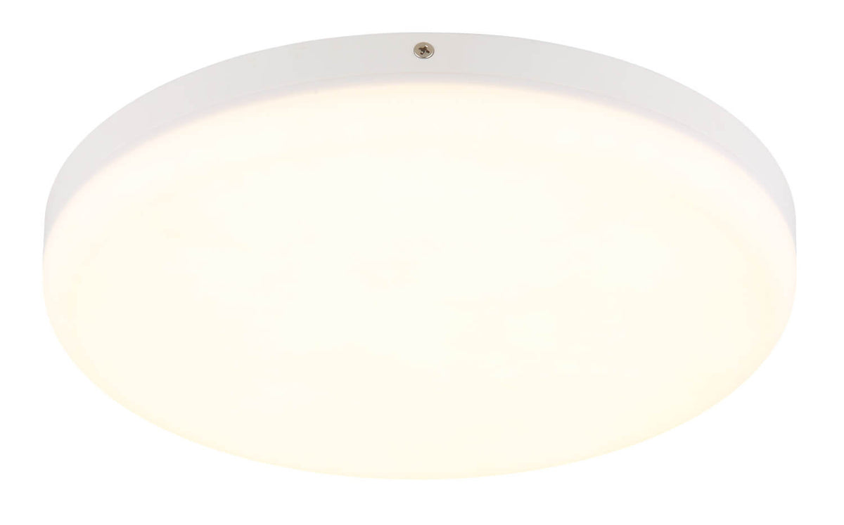 Gros plan de face du plafonnier allumé, diffuseur opale et cerclage blanc