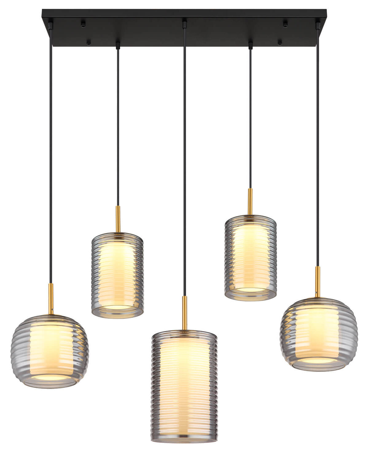 Vue frontale de la suspension, cinq diffuseurs en verre strié avec éclairage chaud allumé.