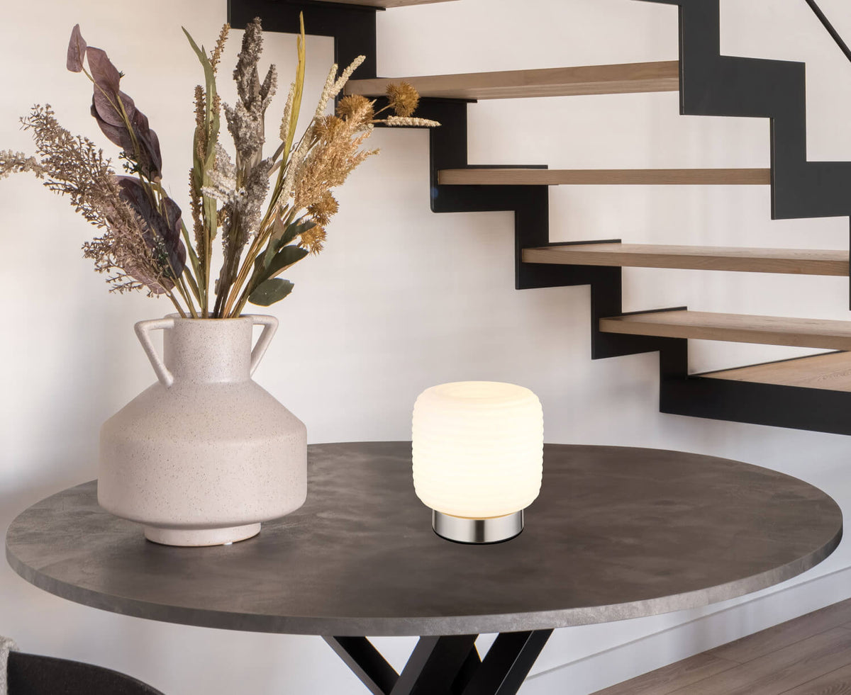 Lampe à poser Kladora nickel satiné