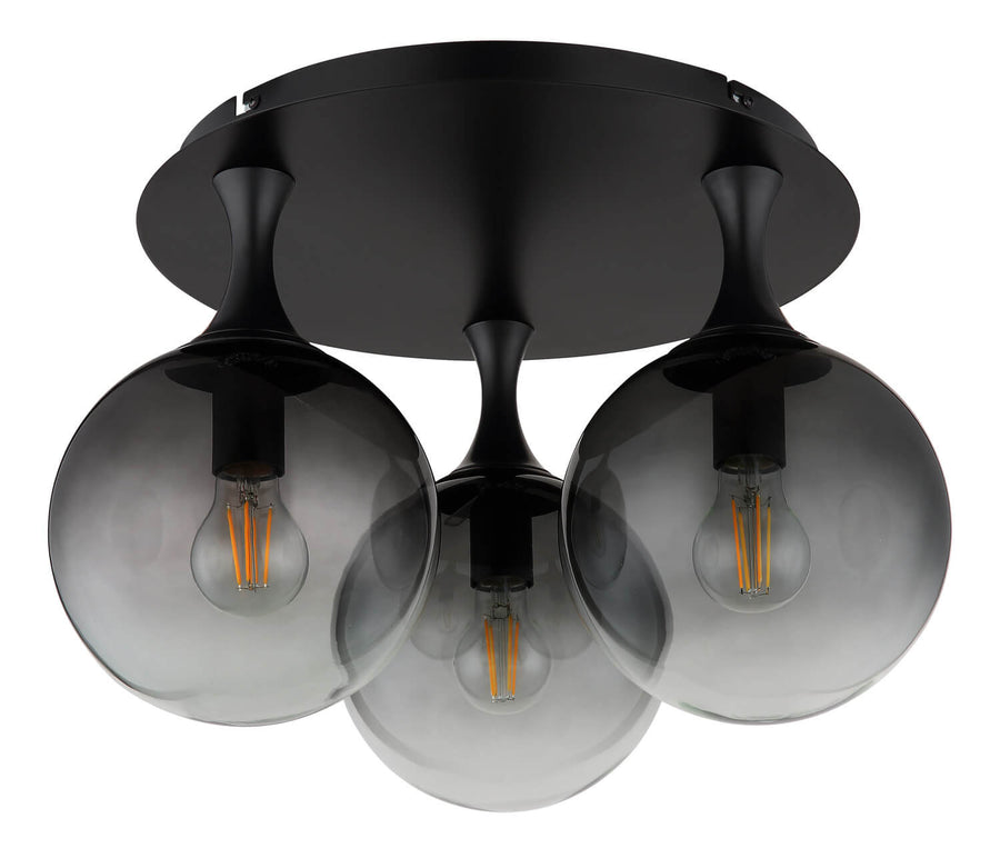Vue rapprochée du plafonnier noir mat avec globes fumés et filaments apparents.