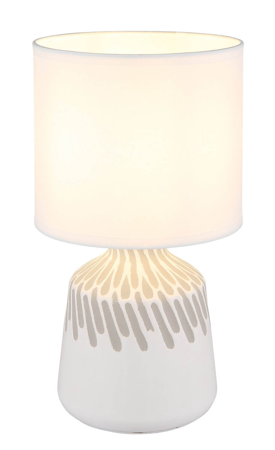 Vue rapprochée du pied en céramique blanche orné de traits gris verticaux.