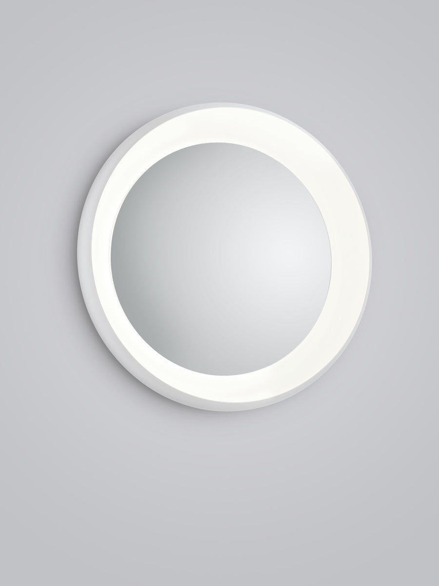 Vue frontale du plafonnier blanc éteint, anneau et diffuseur central uniformes.