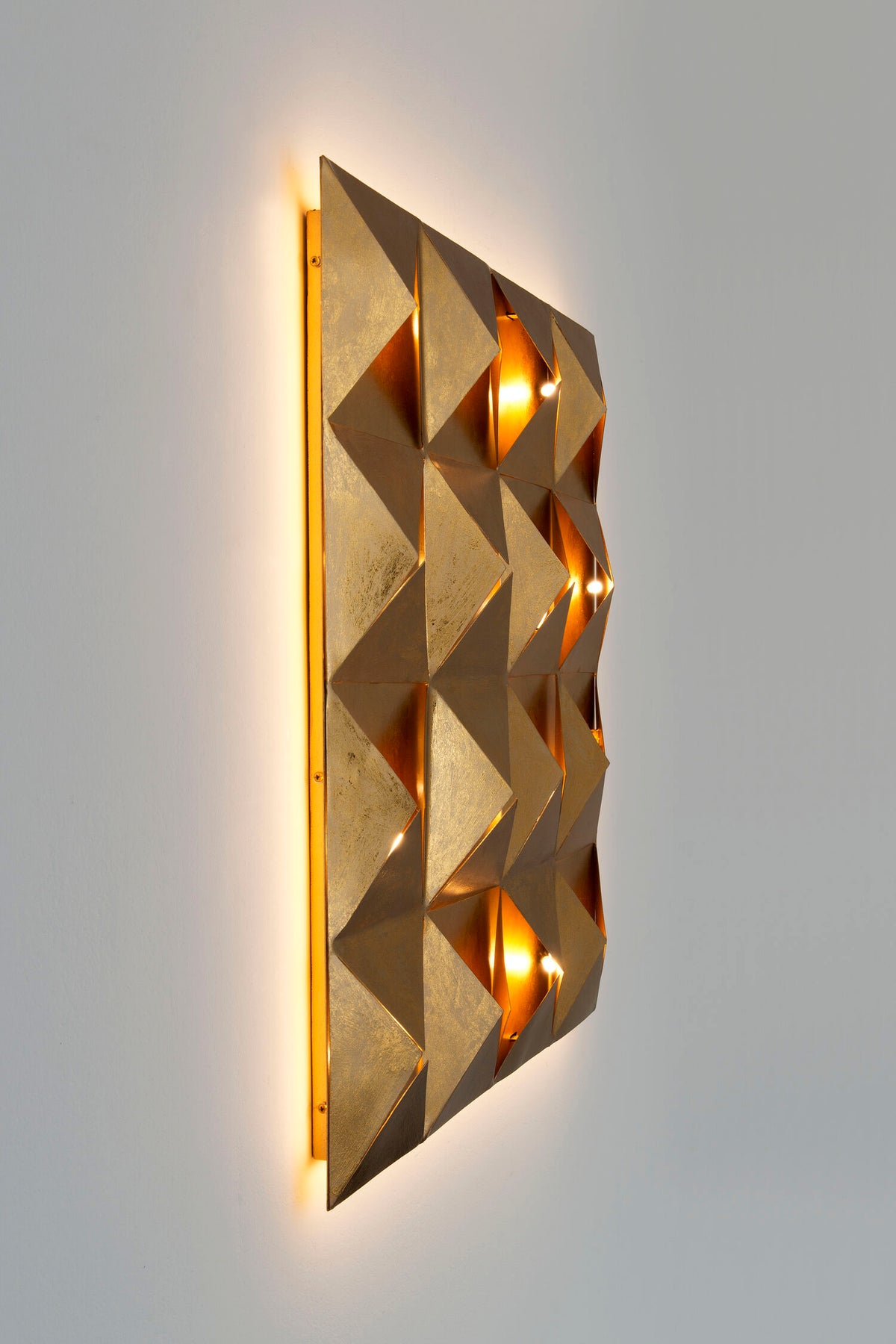 Applique murale Pyramide 17 lumières