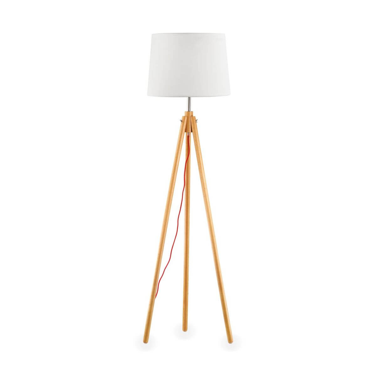 Lampadaire trépied en bois clair, abat-jour blanc et câble rouge apparent, vue de face