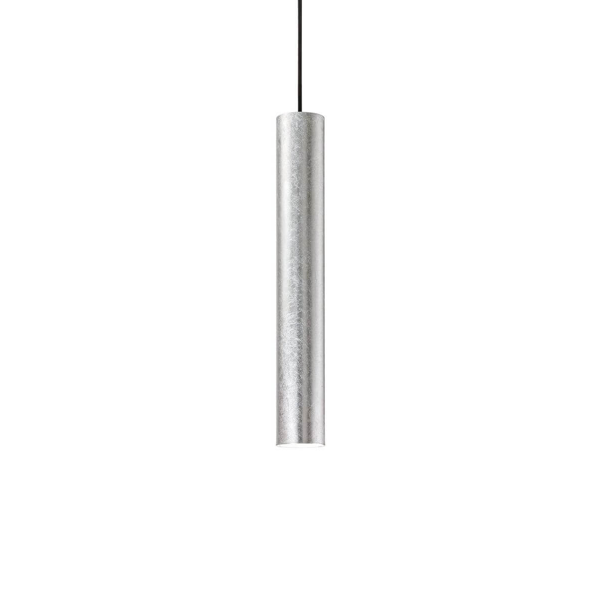 Suspension cylindrique argentée de face sur fond blanc, câble noir fin visible