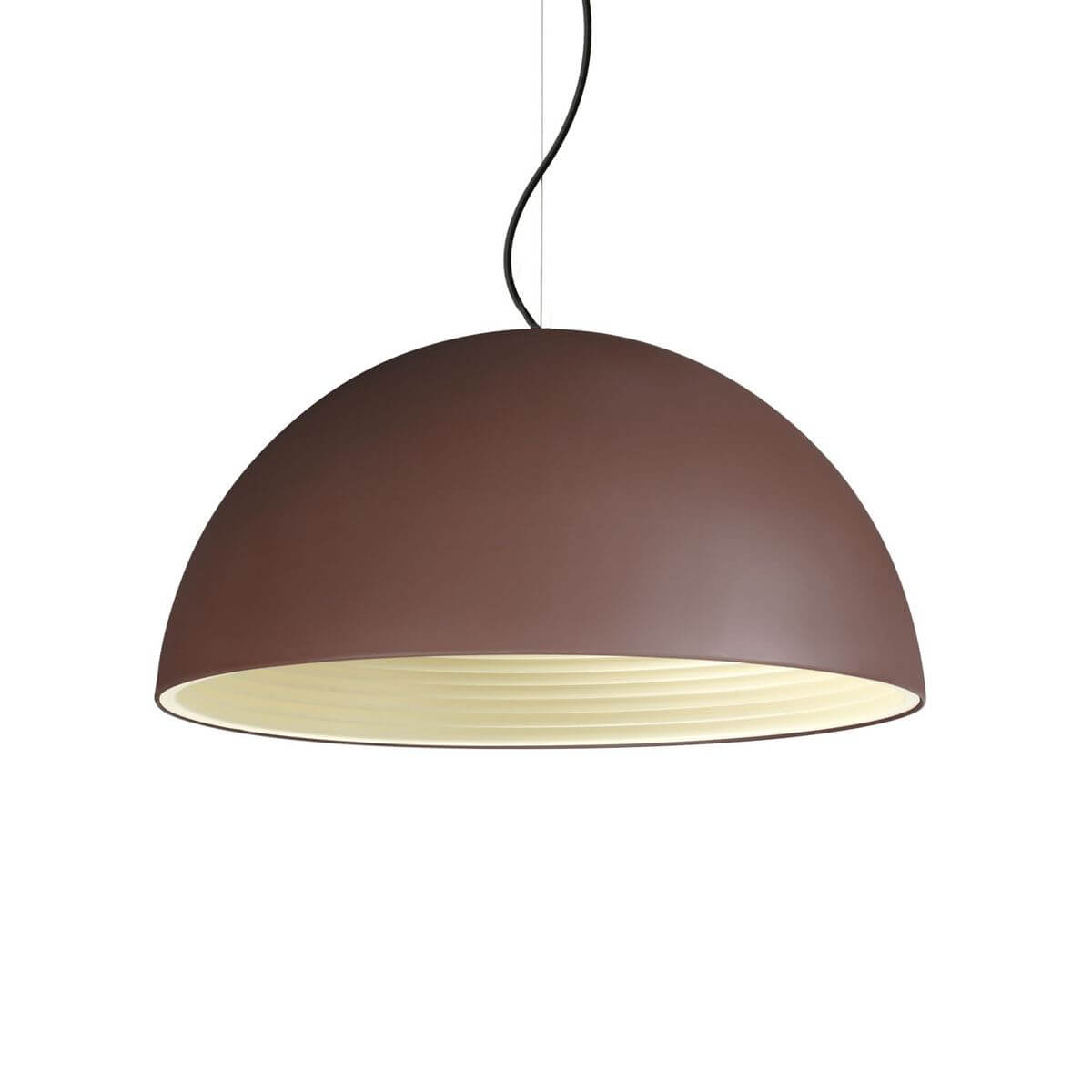 Suspension en métal brun rouille, forme dôme, câble noir, intérieur blanc strié.