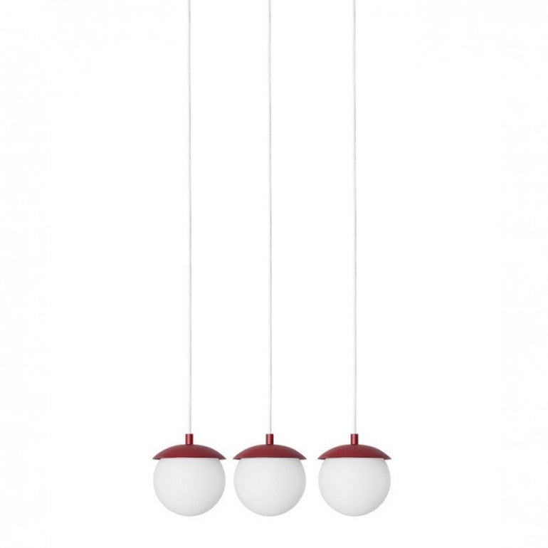 Trois sphères opaline suspendues alignées, dôme rouge et câbles blancs verticaux