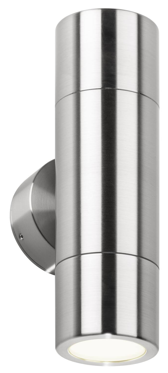 Vue rapprochée d'une applique murale inox avec diffuseur inférieur allumé