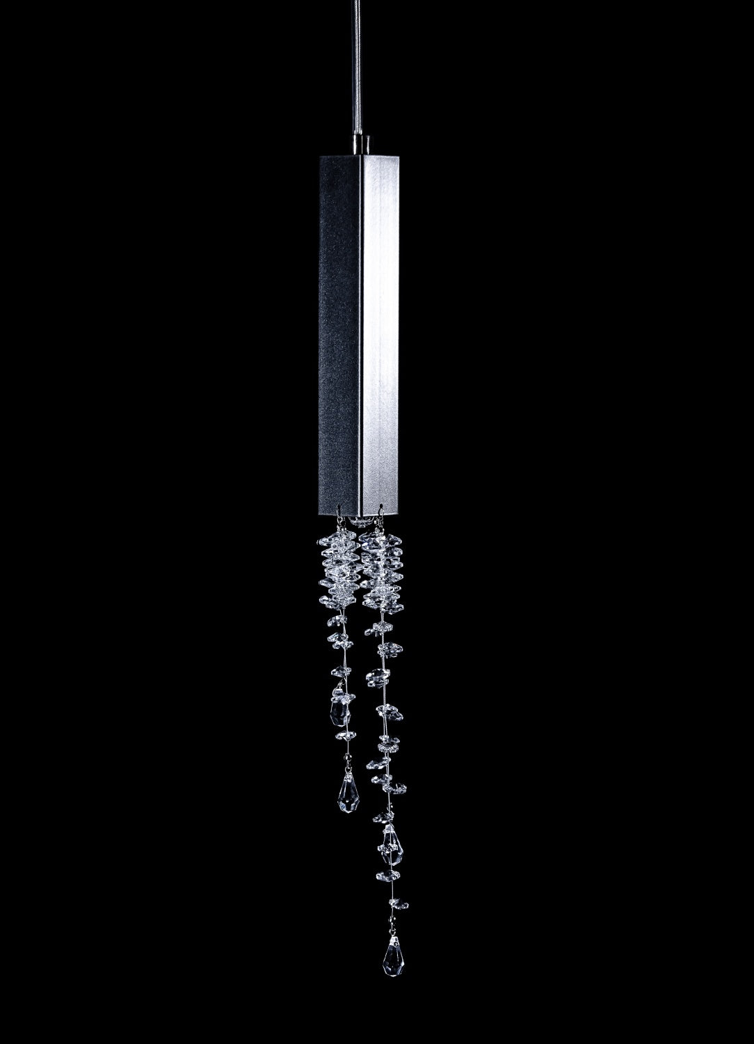 Suspension moderne LE-TRI-VT03001