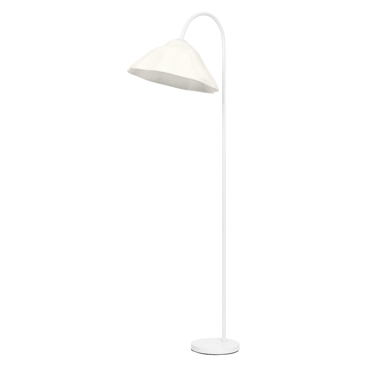 Lampadaire blanc épuré sur fond blanc, vu de face avec son abat-jour en forme de feuille.