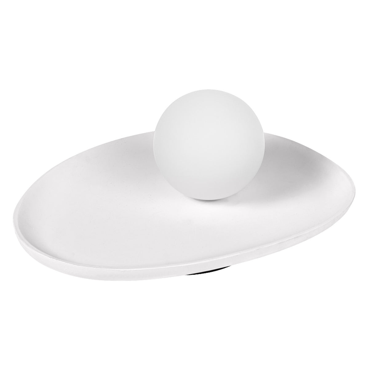 Lampe à poser blanche avec plateau ovale et globe sphérique sur fond blanc