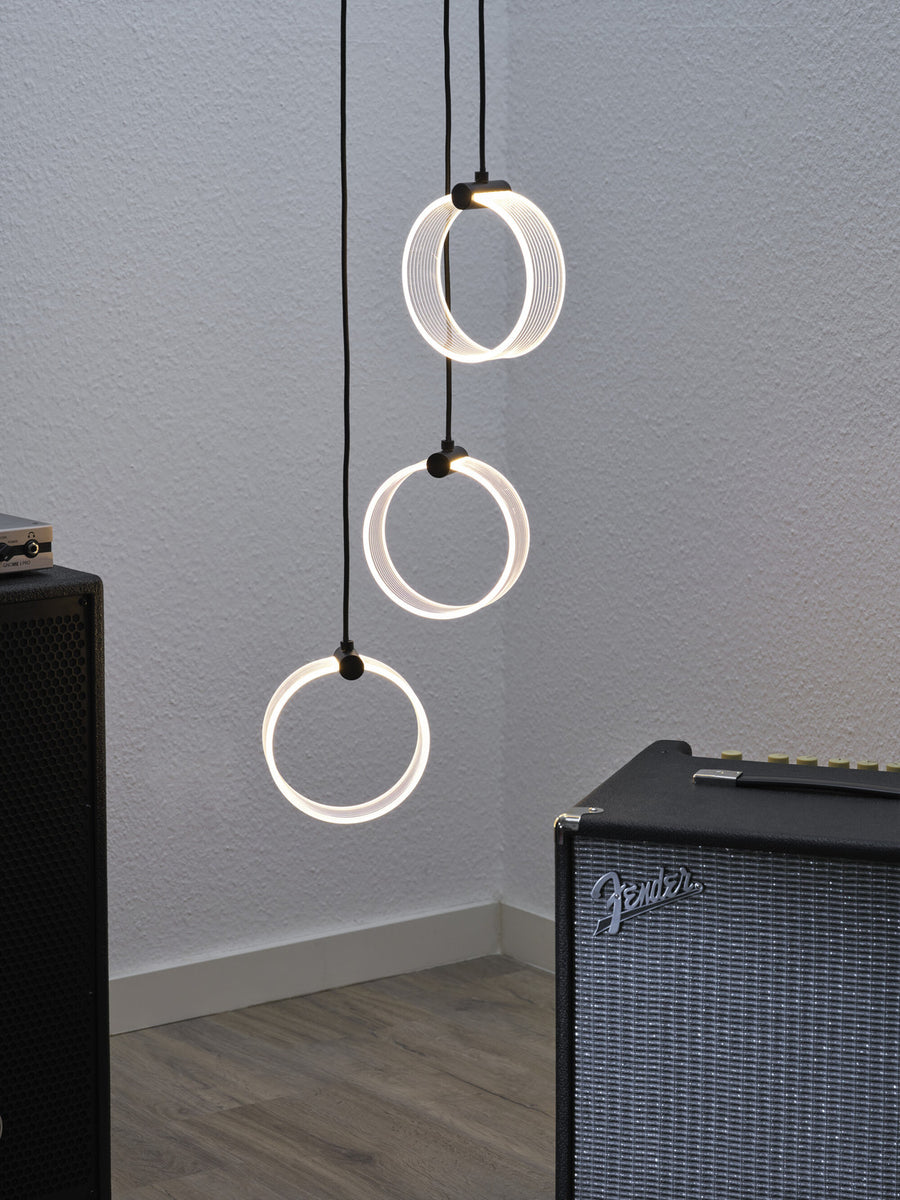 Suspension Circle noire, 3 lumières, sur rosace