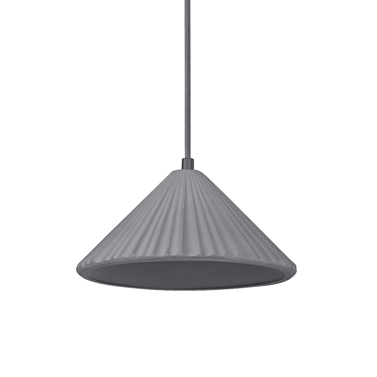Suspension anthracite en forme de cône strié, suspendue sur fond blanc.