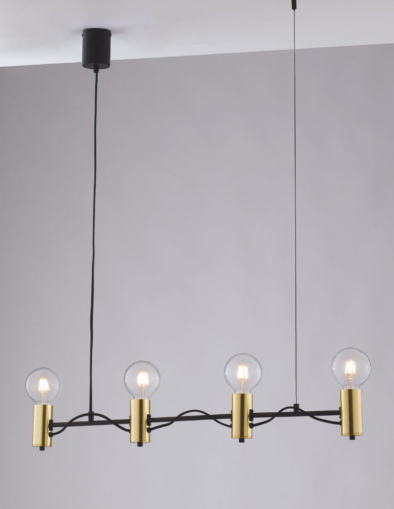 Mise en ambiance de la suspension dans une pièce, avec quatre ampoules allumées sur cloison grise.