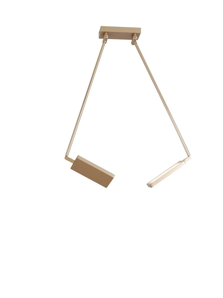 Détail sur fond blanc du support de plafond et des tiges dorées.